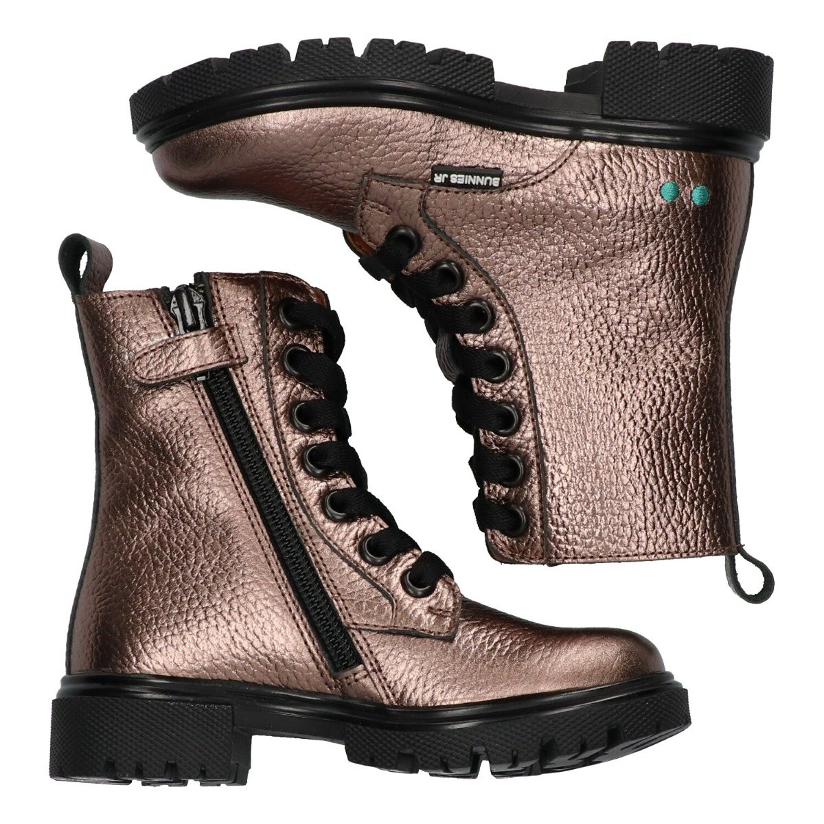 Saar Sterk - Biker Boots Bunnies Bruin