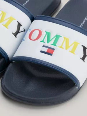 Chinelo de piscina com tira de logotipo