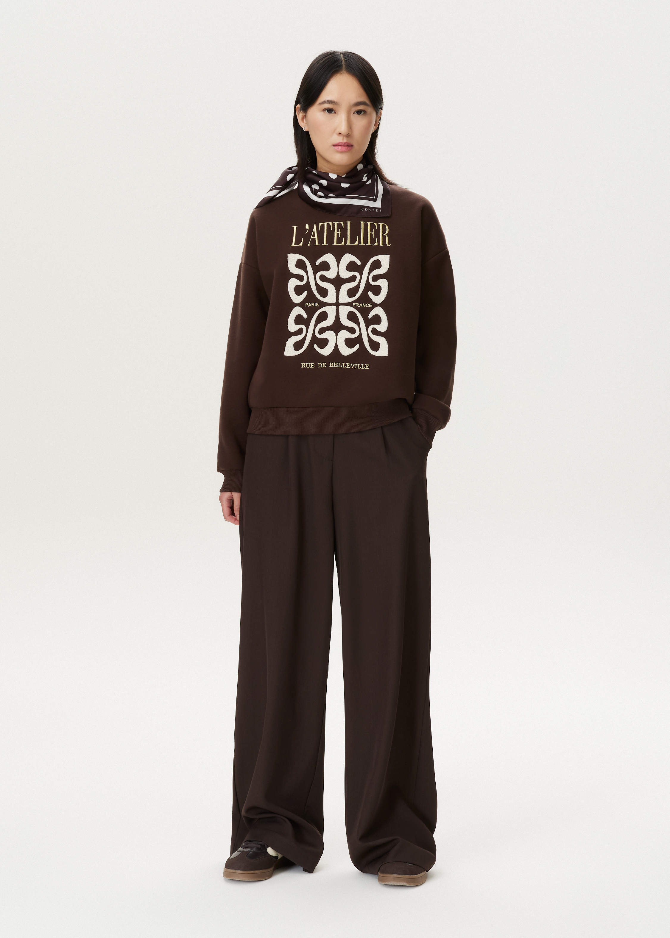 Sweater met borduurwerk