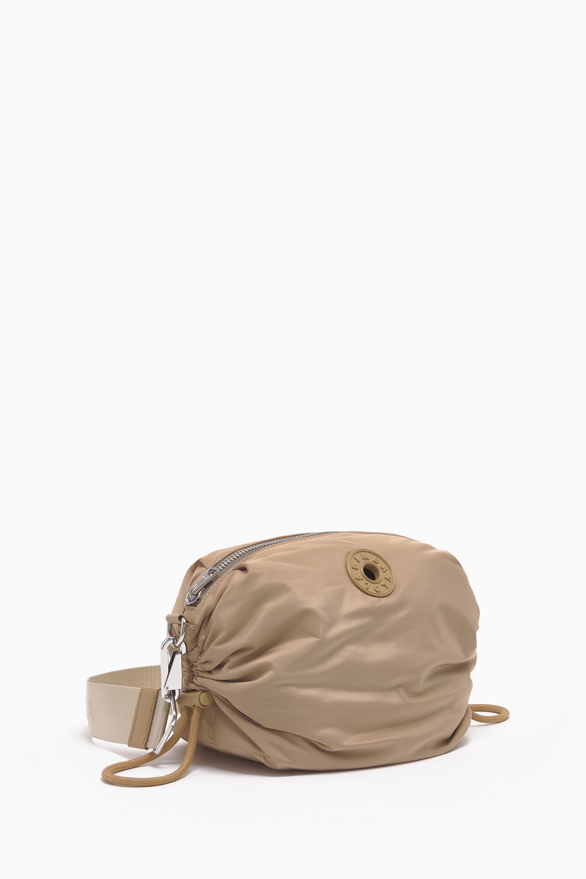 Bolsa de ombro M em nylon franzido cor camelo