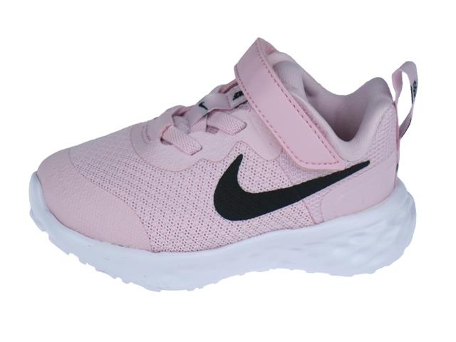Nike Revolution 6