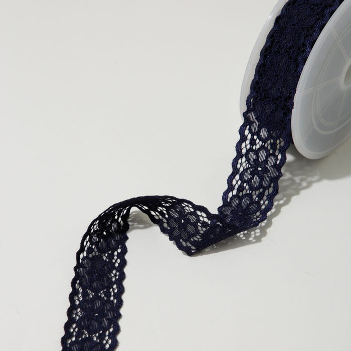 Atelier Veritas-Kanten elastiek bloemen 30mm - per meter