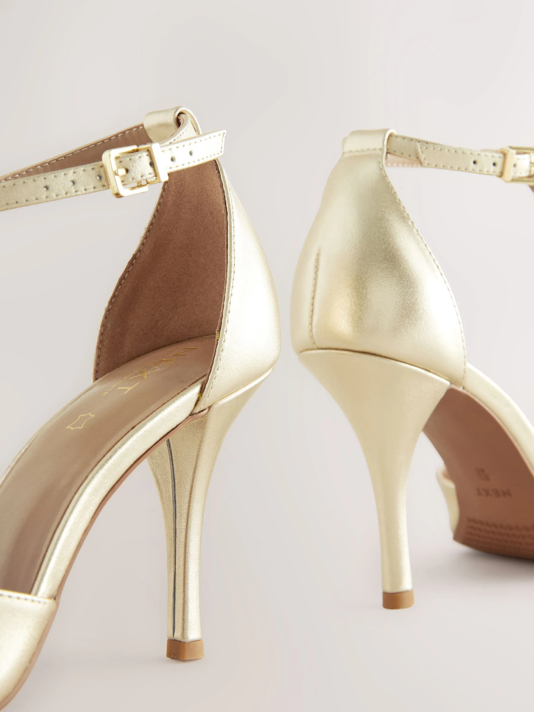 Goud - Leather T-Bar Pointed Toe Heels