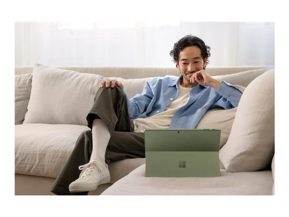 Microsoft Surface Pro 9 - Tablet - Intel Core i5 - 1235U / op til 4.4 GHz - Evo - Win 11 Home - Intel Iris Xe Graphics - 8 GB RAM - 256 GB SSD - 13