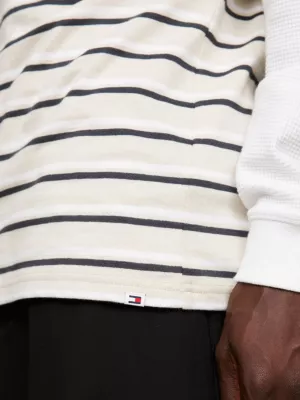 Camiseta listrada de gola redonda