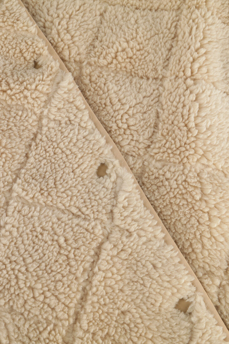 ANOTHER LABEL beige another label teddy jas danae coat