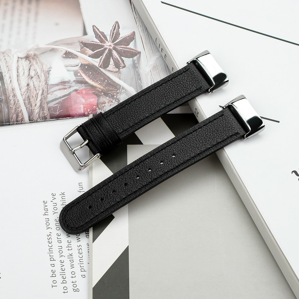 Skinnreim til Fitbit Charge 5, sort