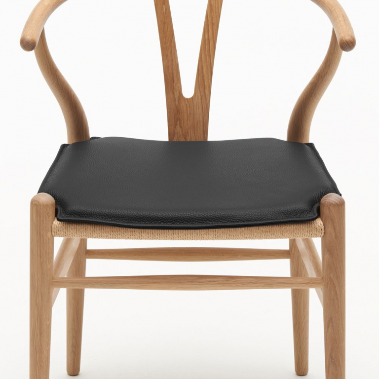 Carl Hansen & Son CH24 Wishbone stoel Colours Black Orange Red