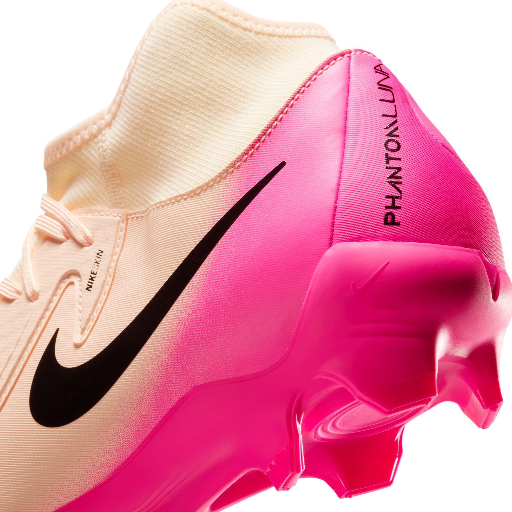 Nike Phantom Luna II Academy Firm Ground Football Boots