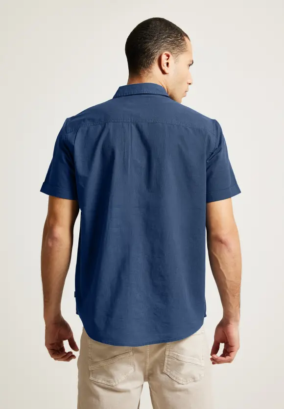 Kurzarmhemd im Leinenmix - deep sea blue