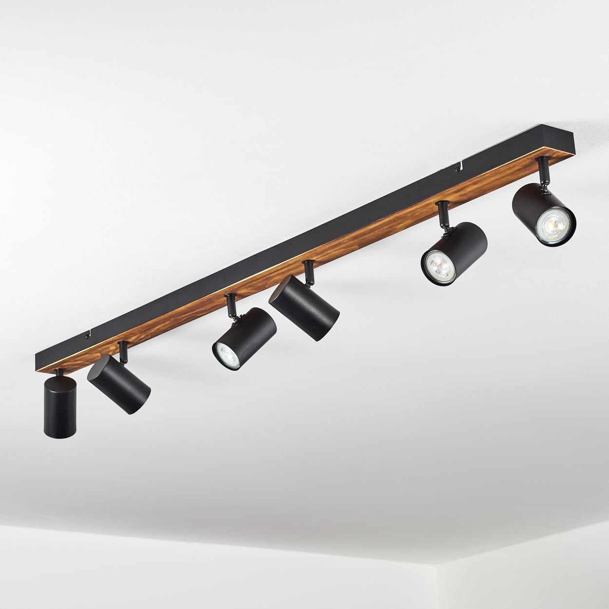 HOFSTEIN Deckenleuchte Gesteira, 6-flammige Deckenlampe aus Metall/Holz in Schwarz/Natur, Leuchte im Boho-Design mit verstellbaren Schirmen, GU10, Esszimmer, Wohnzimmer, Küche, Schlafzimmer, Flur