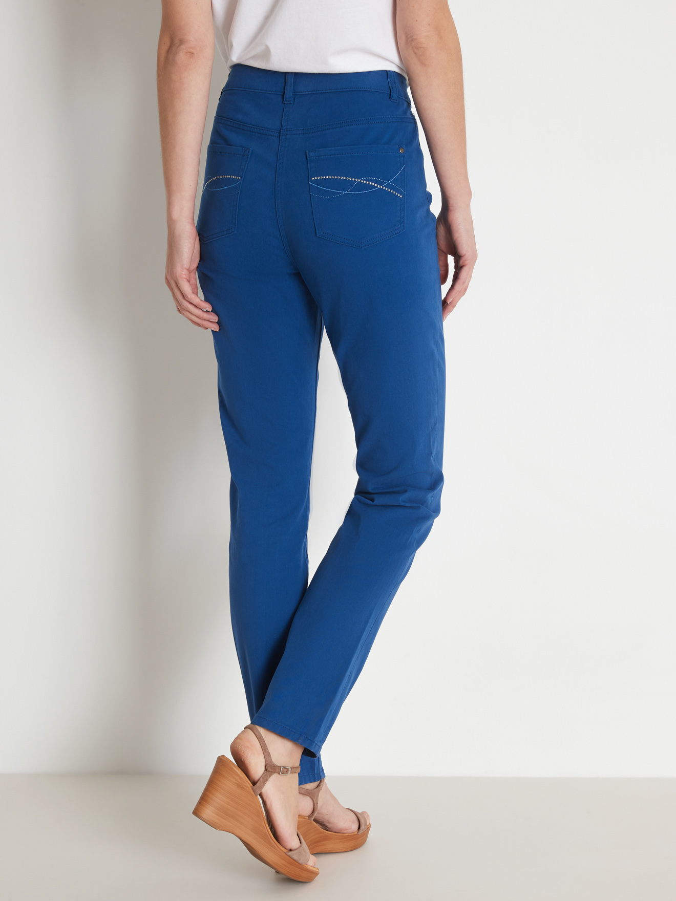 Pantalon 5 poches coupe droite