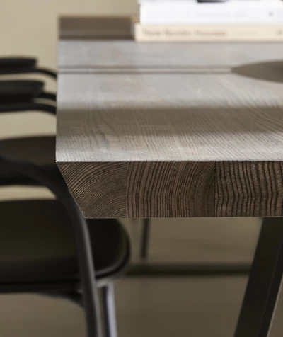 Timber 240 x 100 x 75 cm Spisebord 240 x 100 x 74 cm