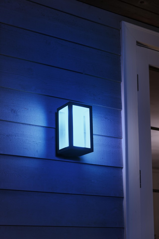 Philips Hue - Impress Udendørs Væglampe - White & Color Ambiance