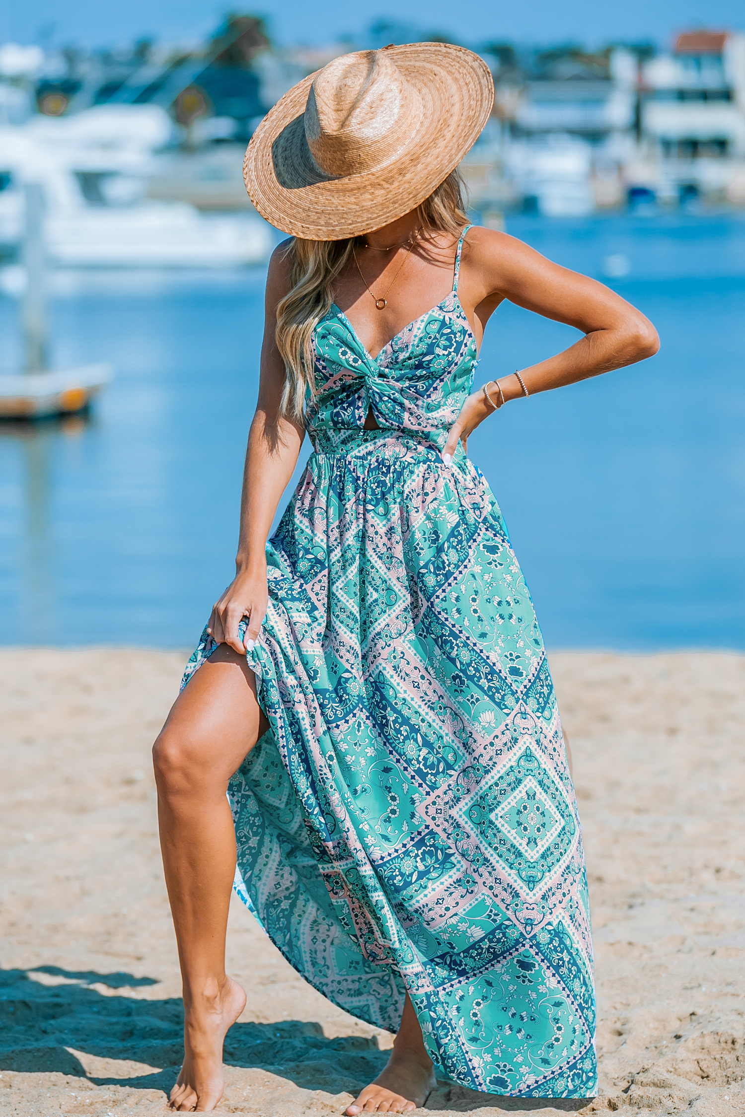 Robe maxi torsadée avec trou de serrure bleue boho