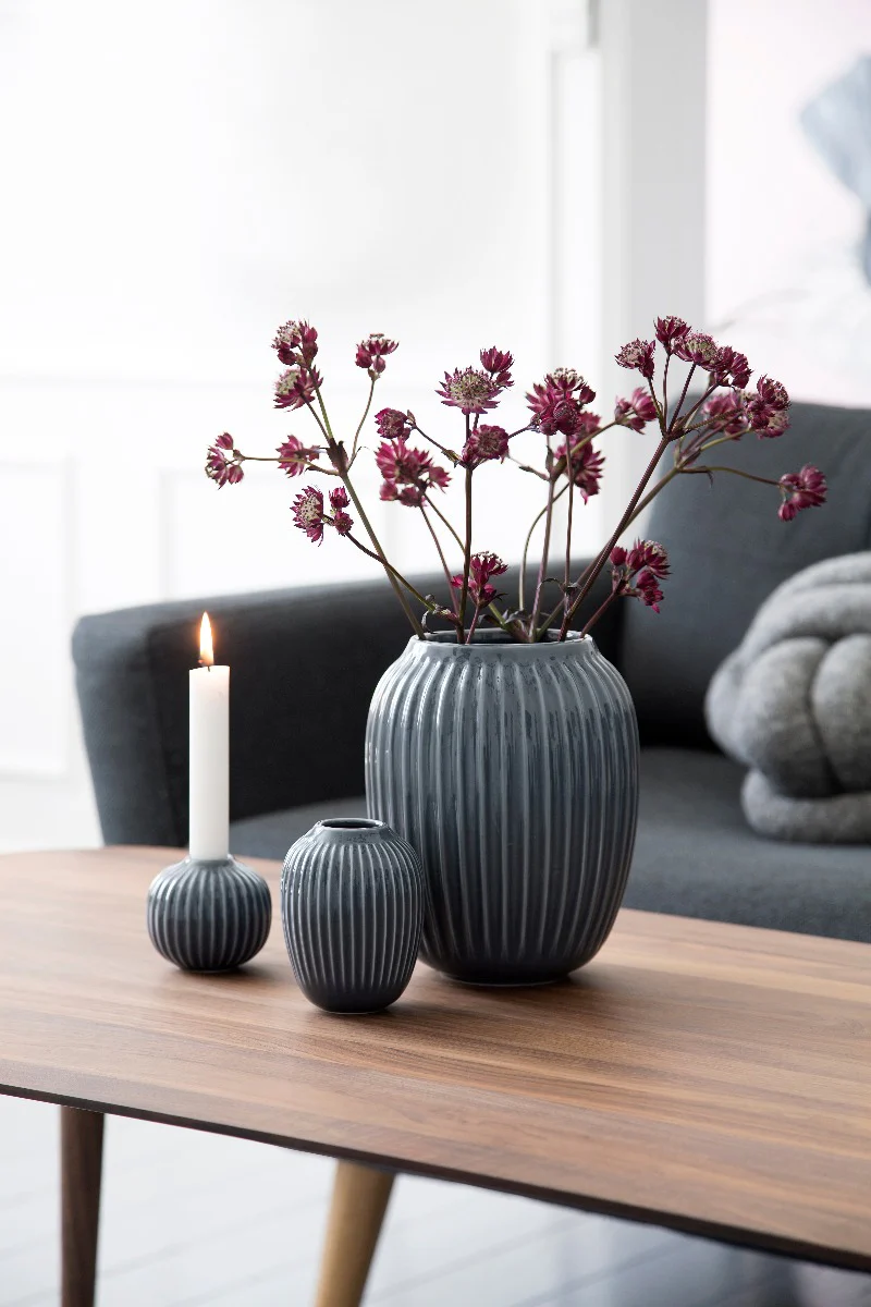 Kähler  Hammershøi lysestage, indigo blå - H: 7 cm.