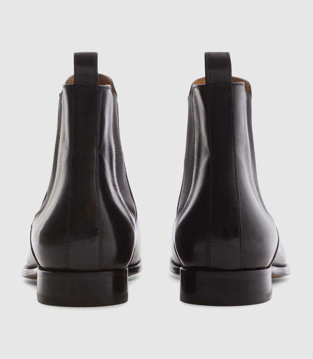 Bottines coutures en cuir noir 