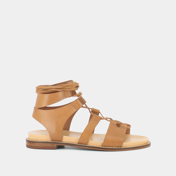 Sandales à empiècements et lacets  en cuir camel