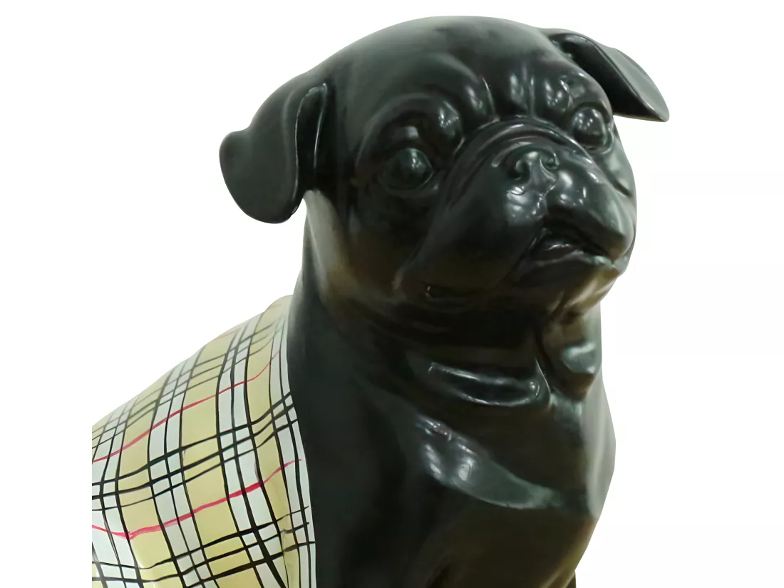 Statue chien carlin peinture noir et tartan écossais H20 cm - MIKE