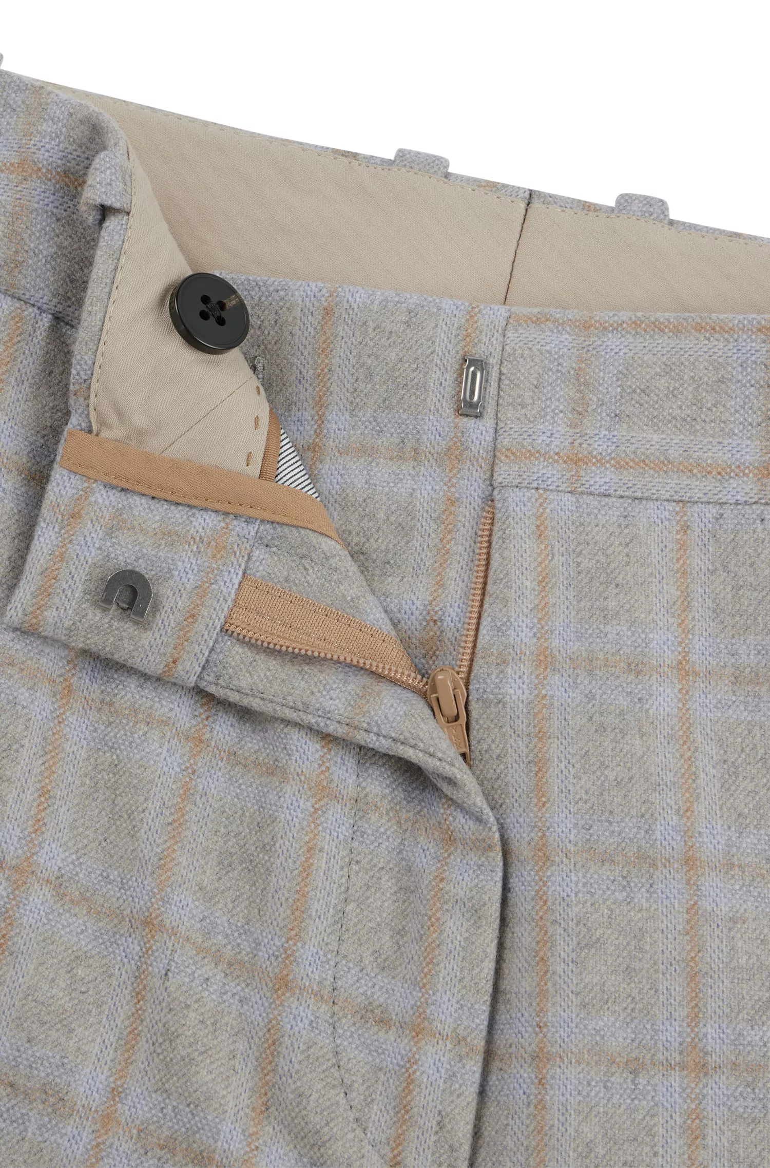 Calça BOSS cor camelo, corte slim, em mistura de lã com cashmere.