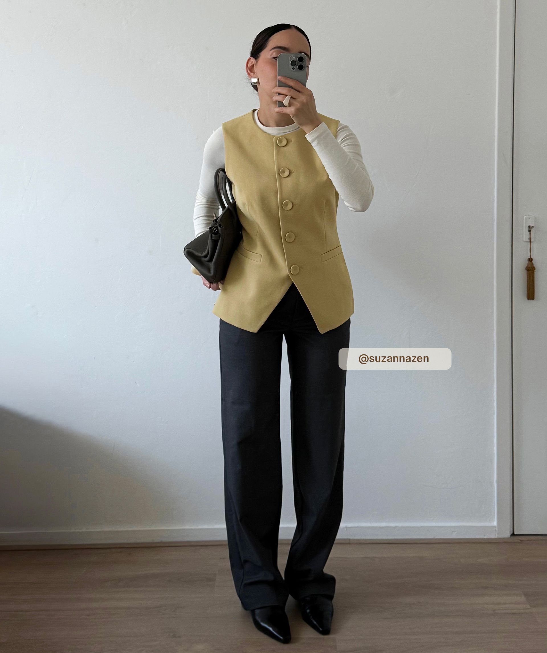 JV-KIRO fitted gilet - mustard yellow