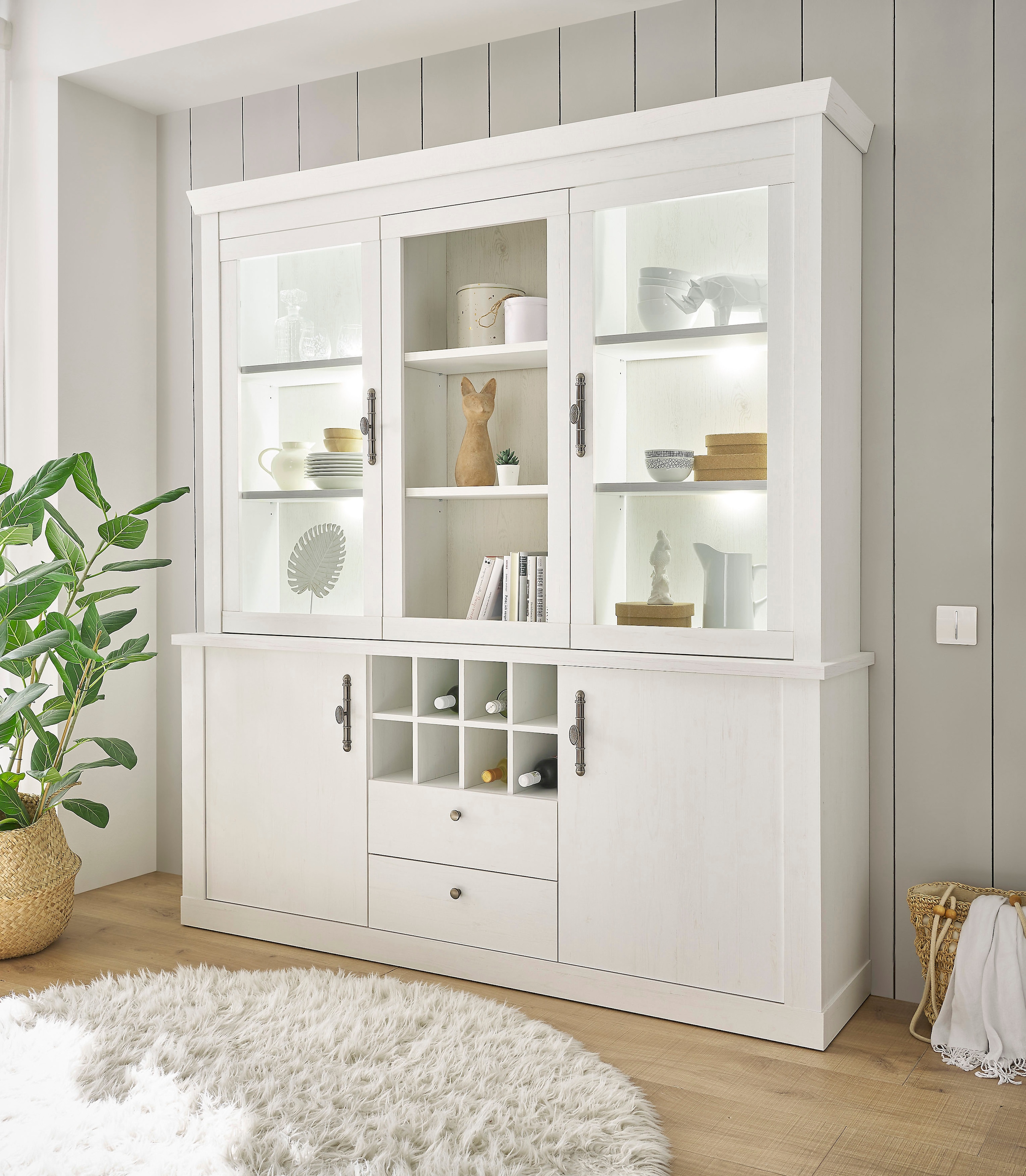 Home affaire Buffet »RAVENNA« im romantischen Landhausstil, Griffe aus Metall, Höhe 207 cm
