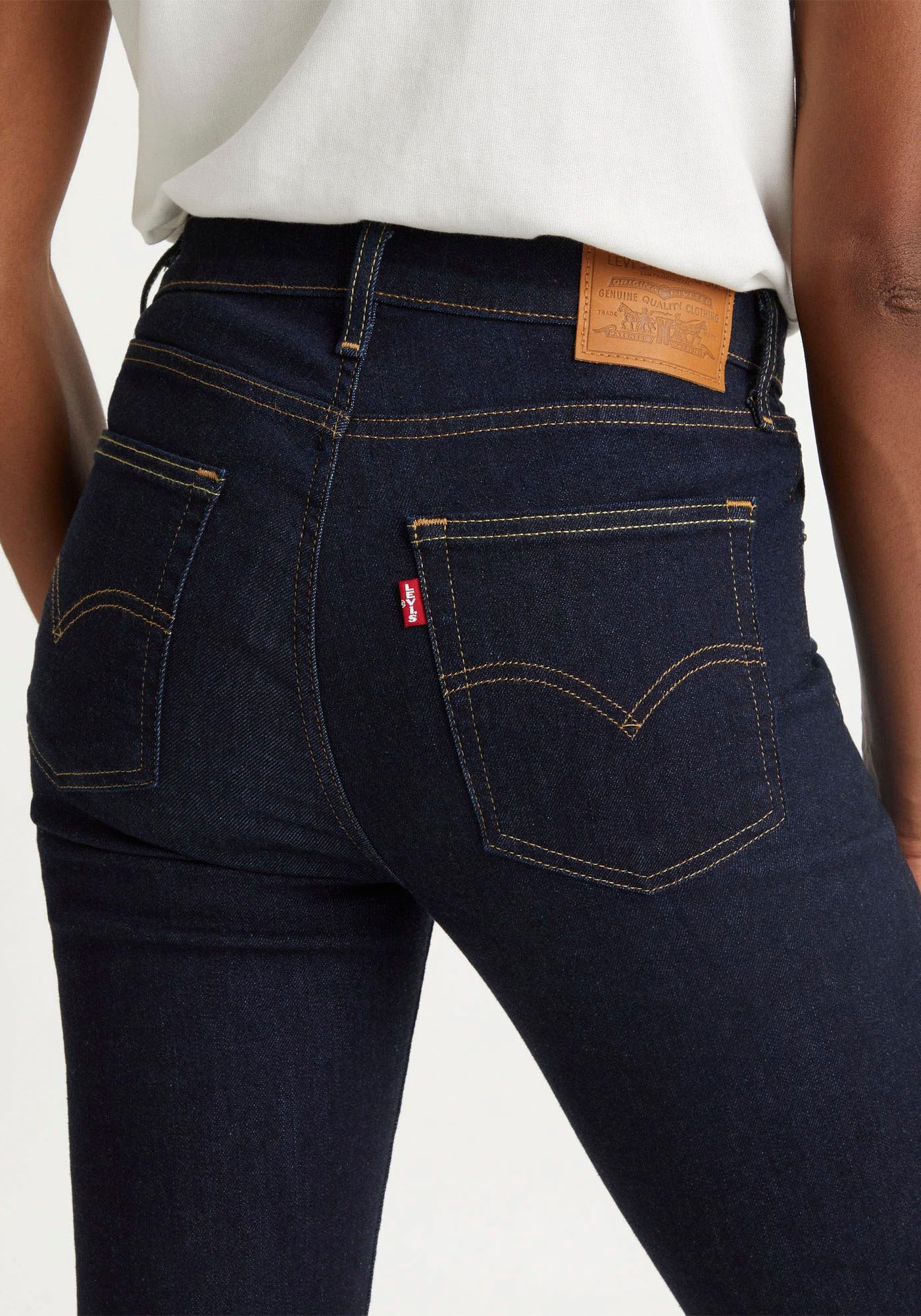 Levi's® Straight-Jeans »724 HIGH RISE STRAIGHT«