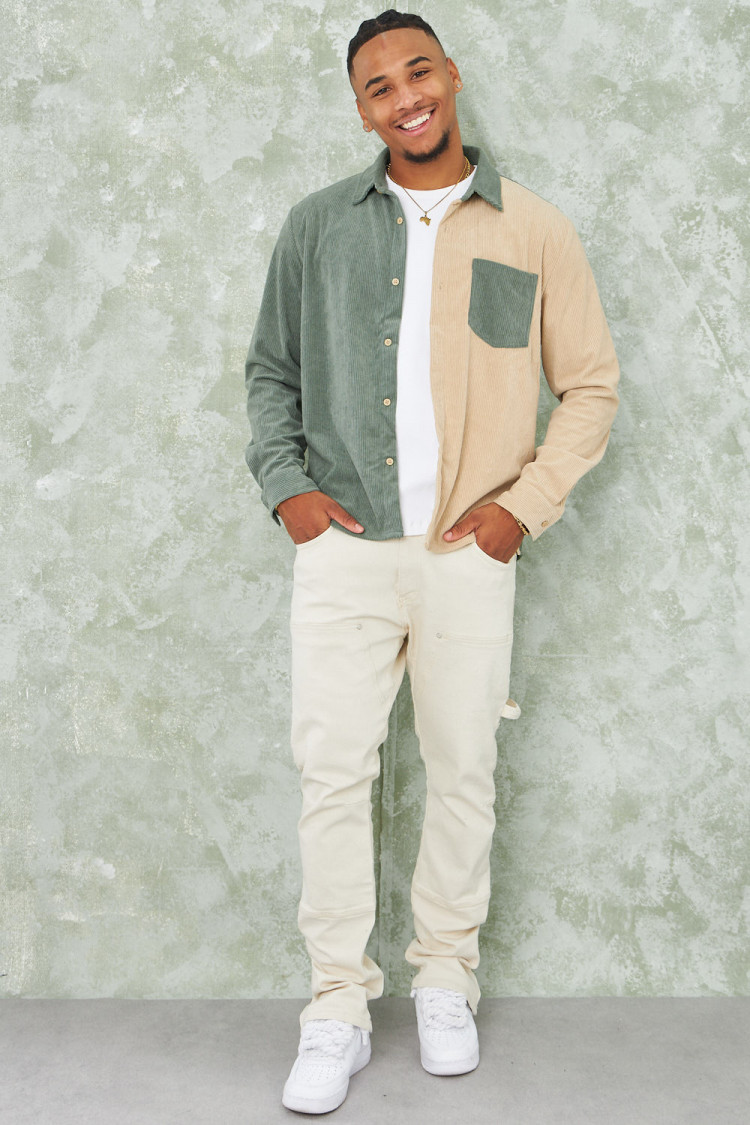 Chemise bicolore verte et beige en velours côtelé