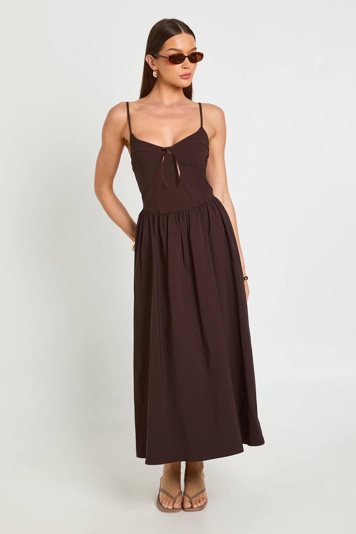 boohoo Robe Midaxi En Bengaline À Bretelles Fines Avec Détail Bonnets Poitrine