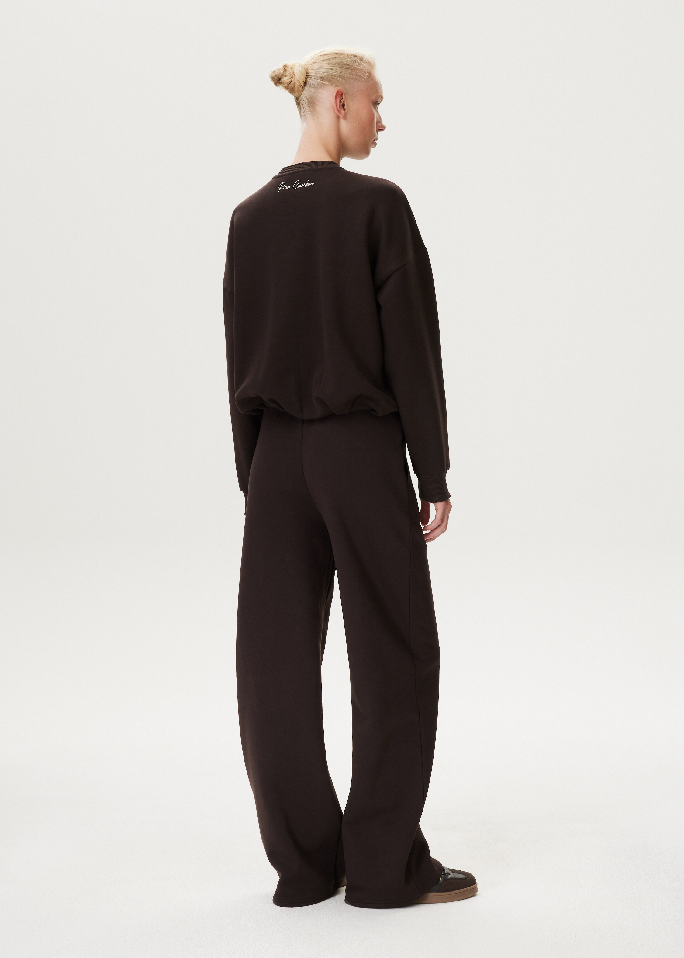 Straight leg sweatpants