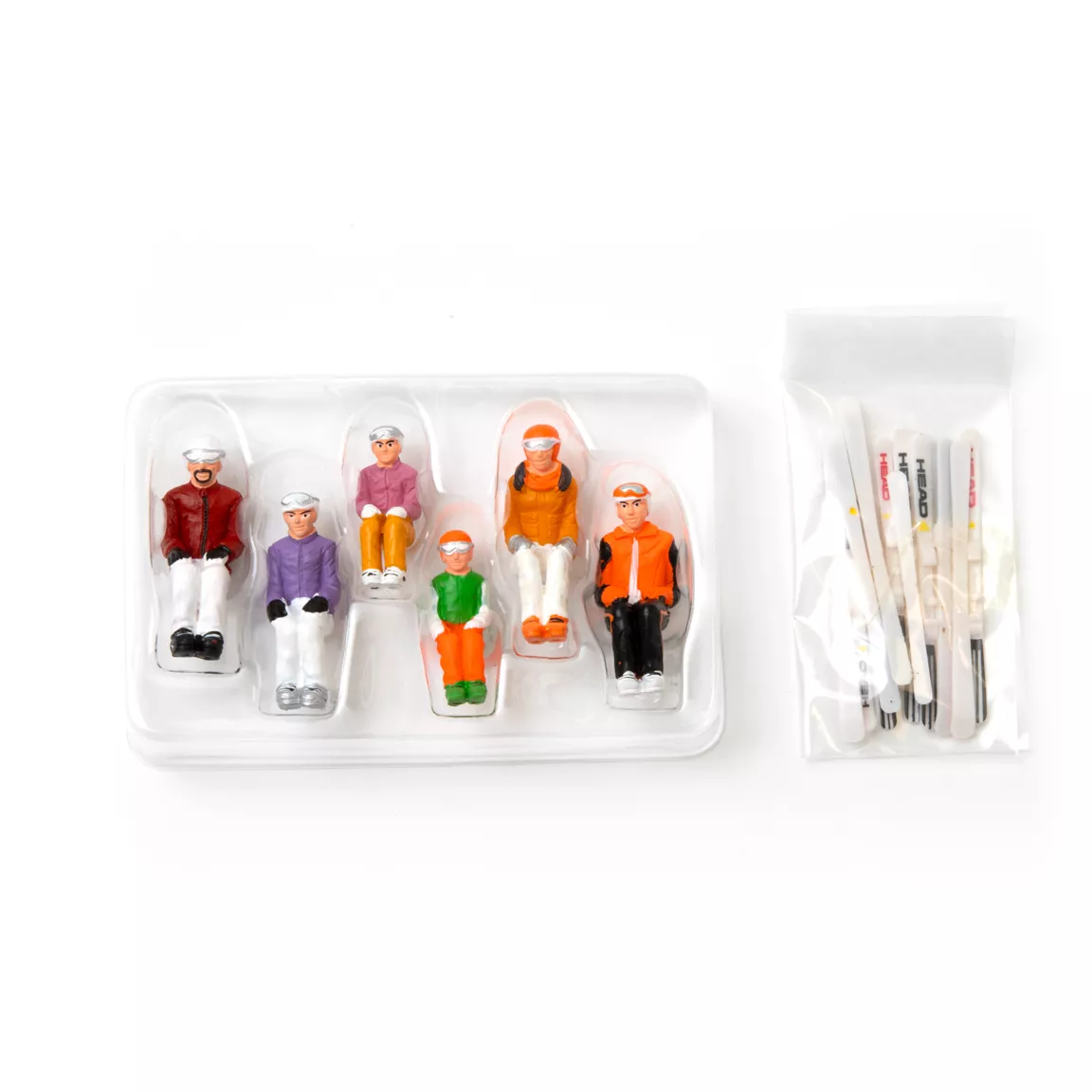 Lot de 6 figurines My Village Skieurs assis pour télésiège