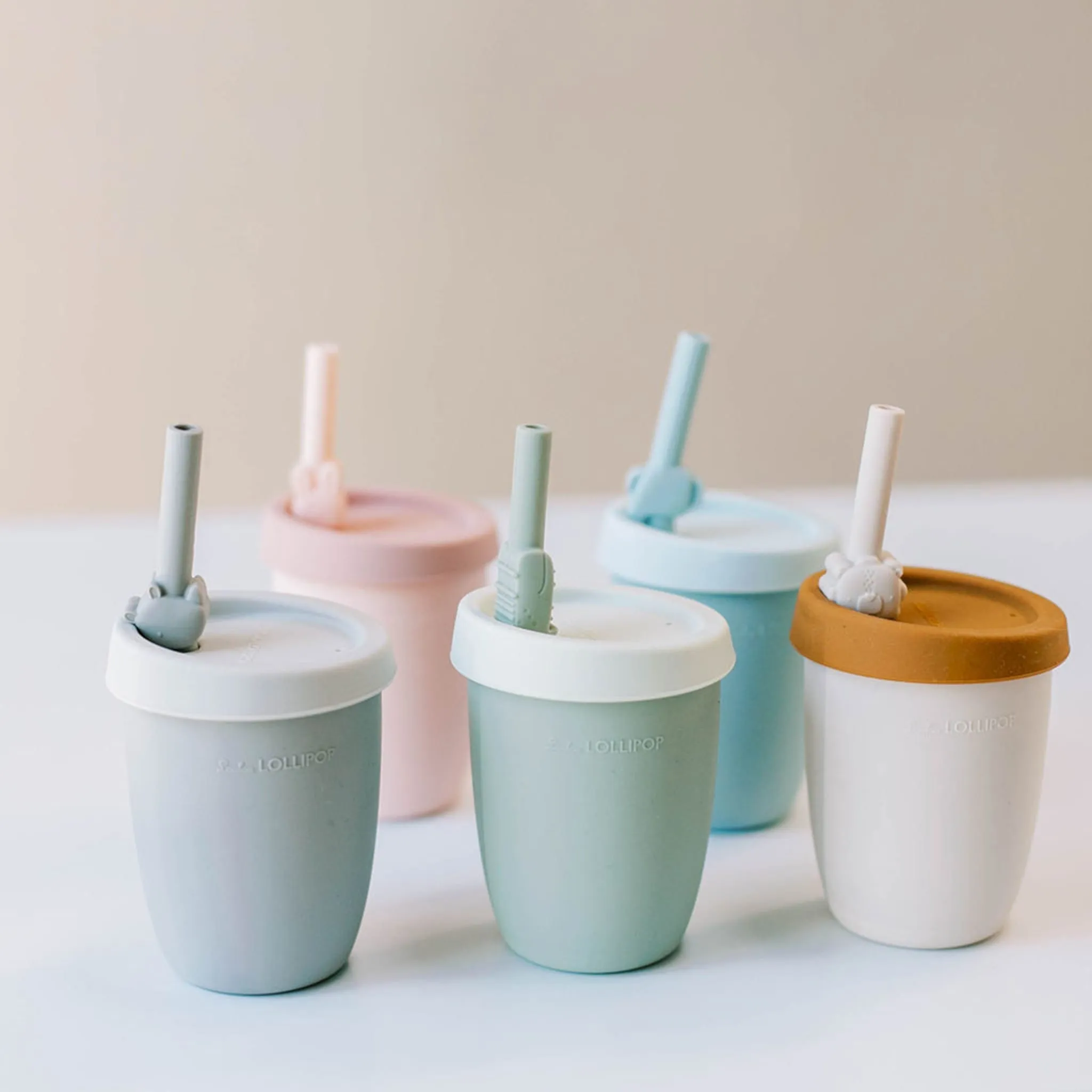 Loulou Lollipop Gobelet en Silicone avec Couvercle et Paille - Lapin
