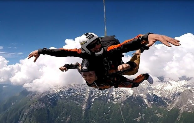 Fallschirm Tandemsprung Bovec in Slowenien