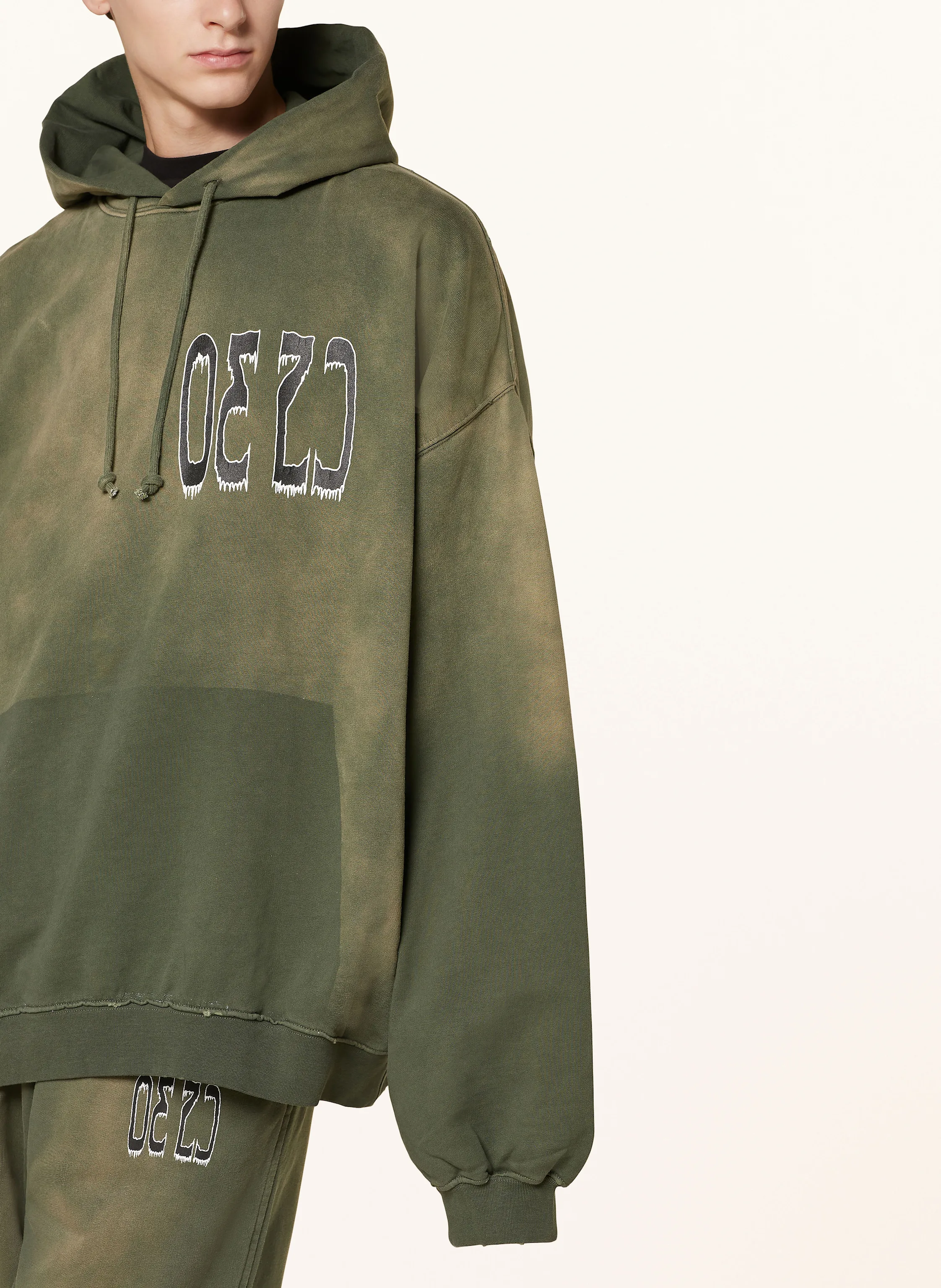 032c Oversized-Hoodie SPLICED