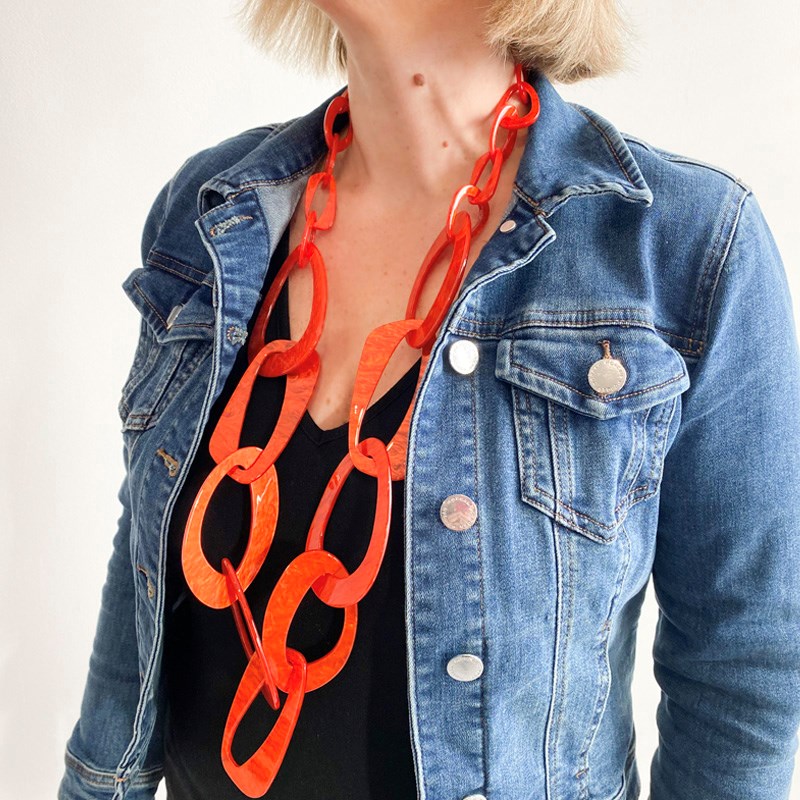 Collier long grosses mailles oranges