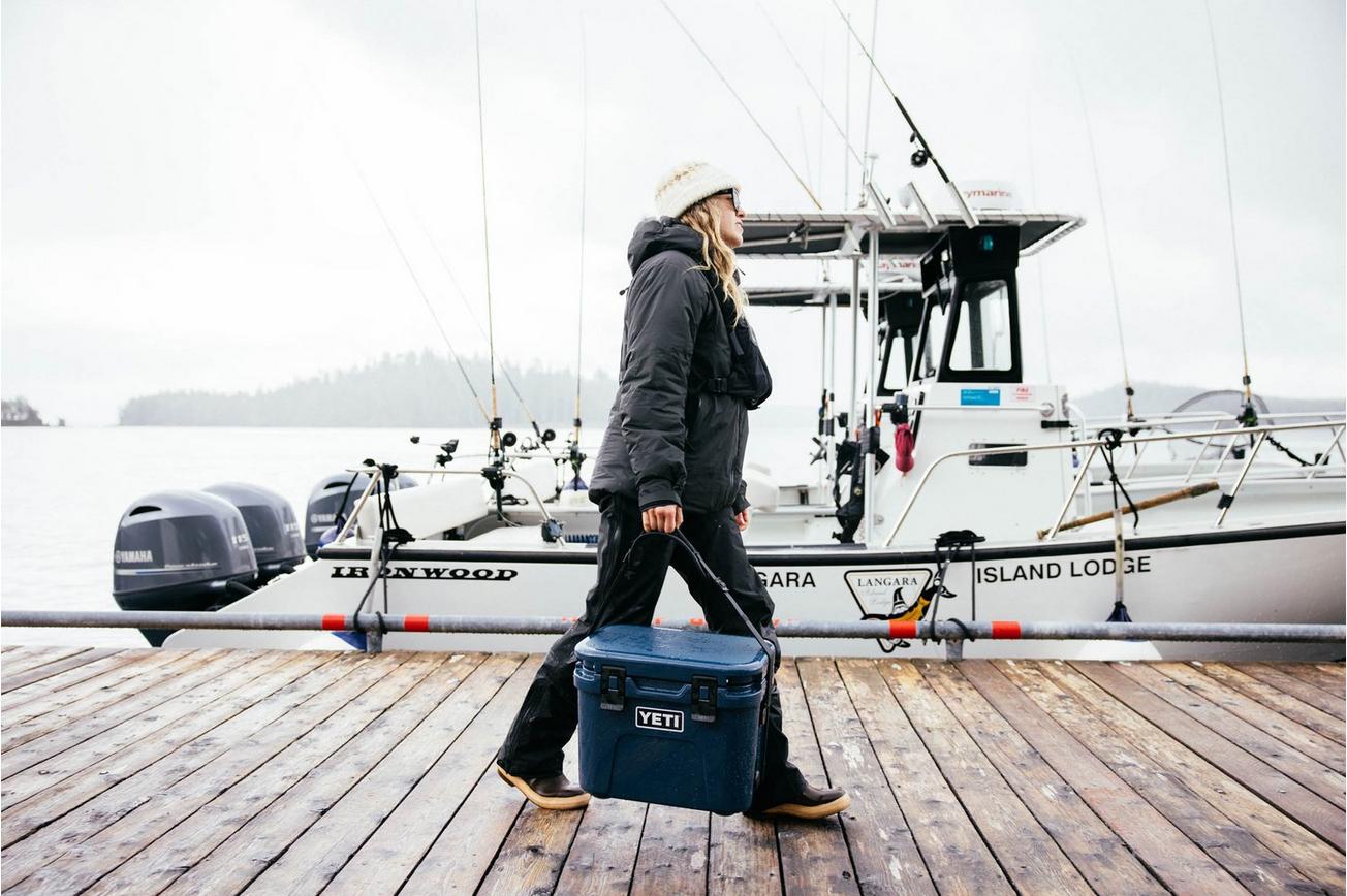 Yeti Roadie 24L Cooler, Navy Blue, koelbox met schouderband