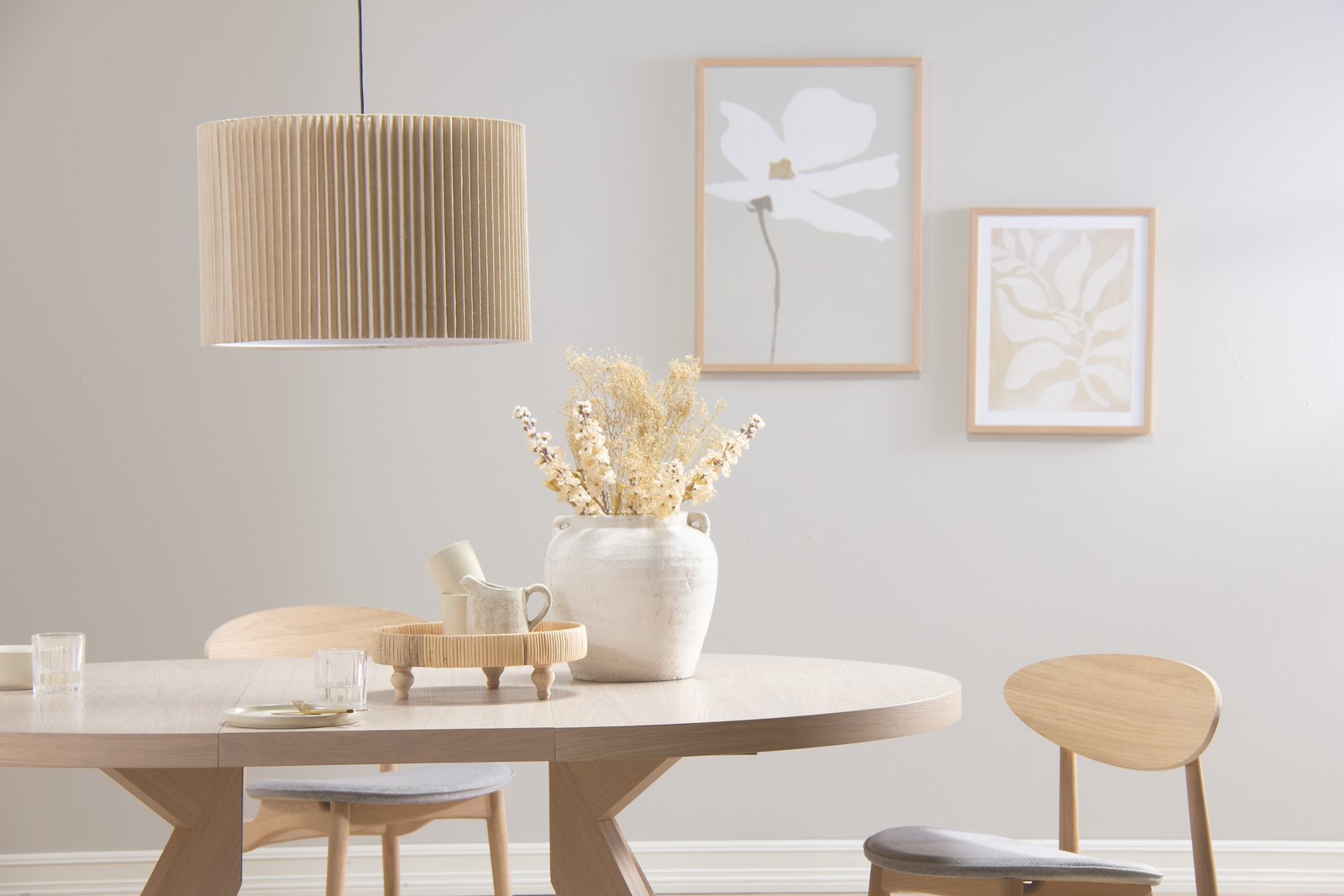 Coron taklampe Beige jute plissert skjerm Ledning 120cm E27 maks 42W