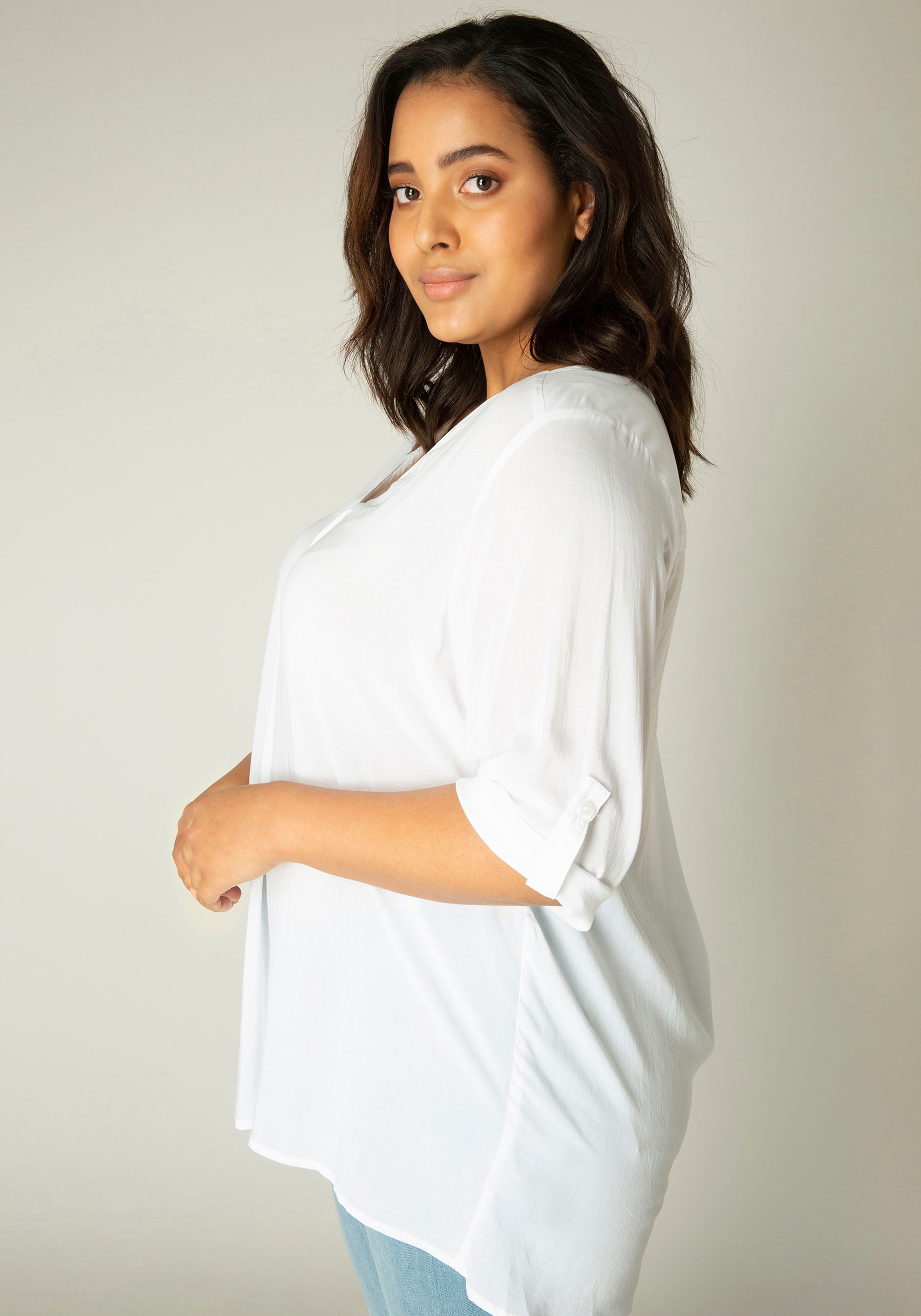 Base Level Curvy Klassische Bluse , mit V-Ausschnitt