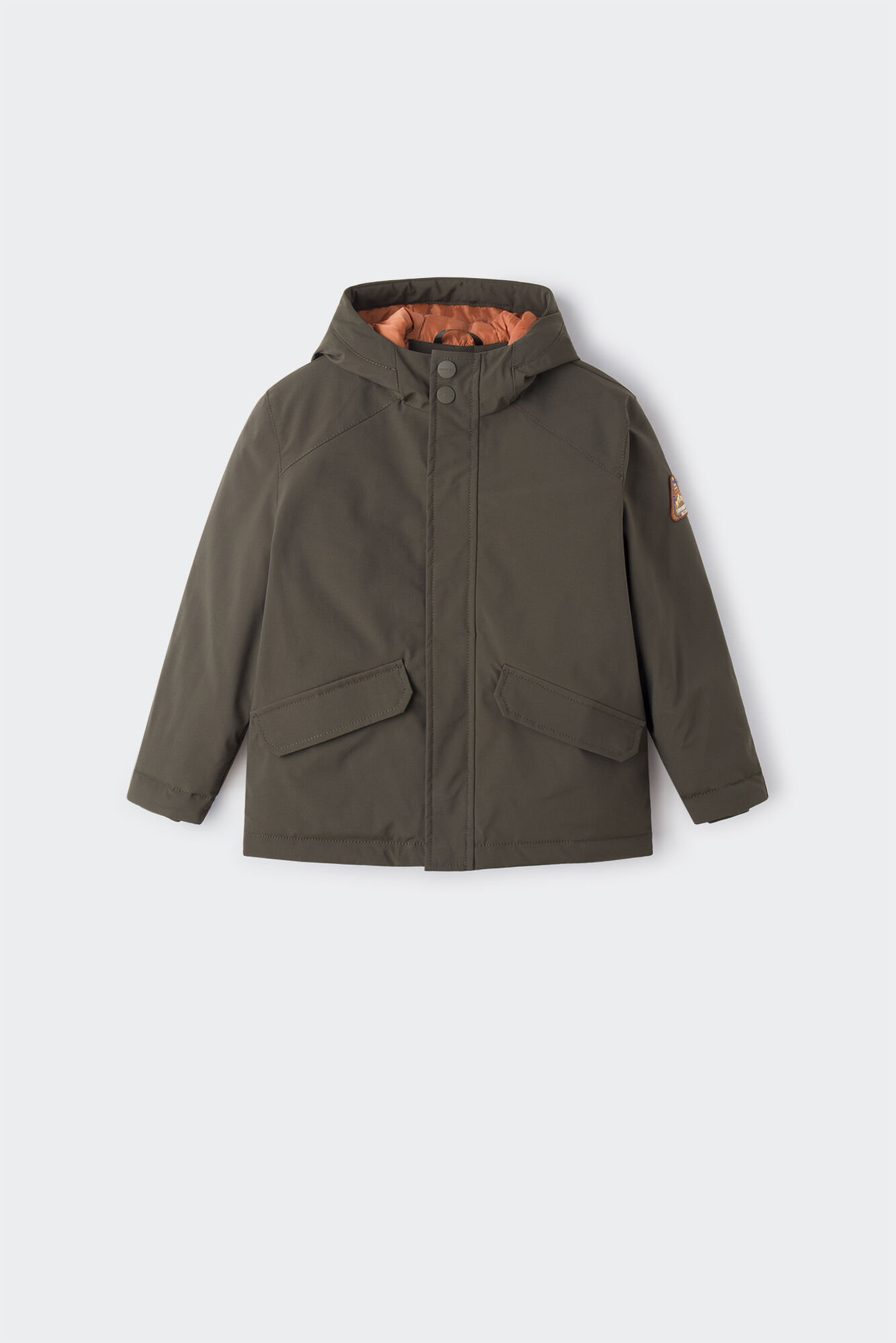 Parka comprida acolchoada com capuz.