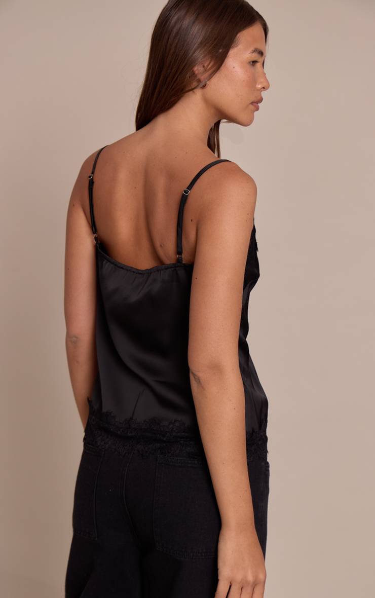 Noir Top Caraco En Satin À Col V Avec Détails De Finition