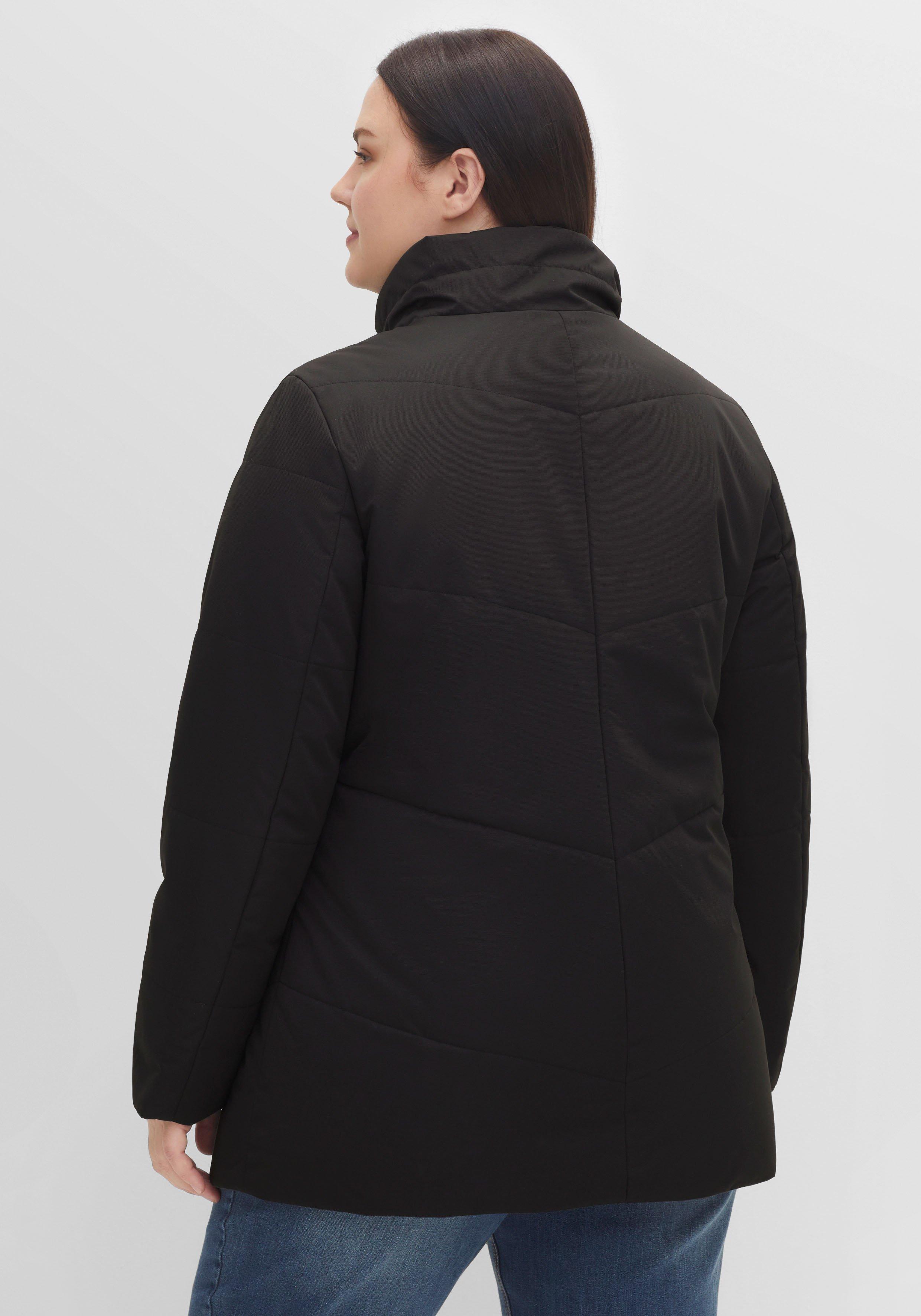 Steppjacke mit Stehkragen, leicht strukturiert