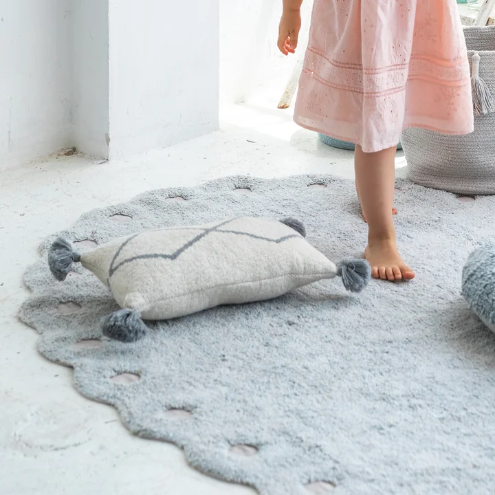 Lorena Canals - Gestricktes Kissen Little Oasis, 25 x 40 cm, natur / grau