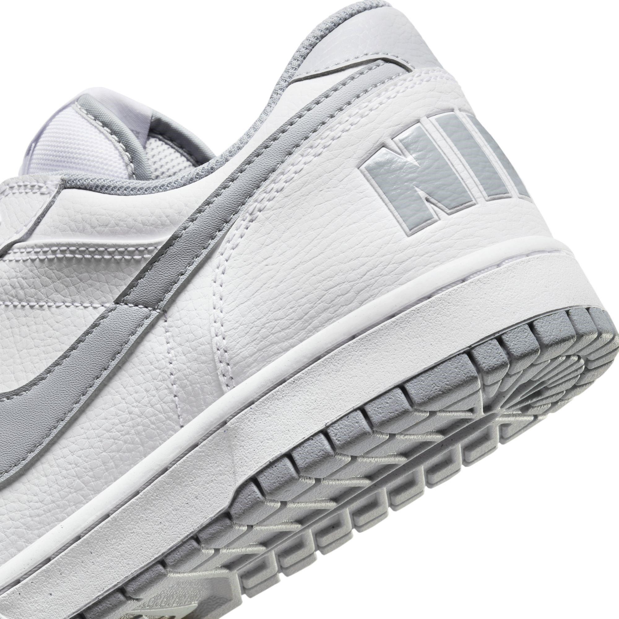 Nike BIG NIKE LOW