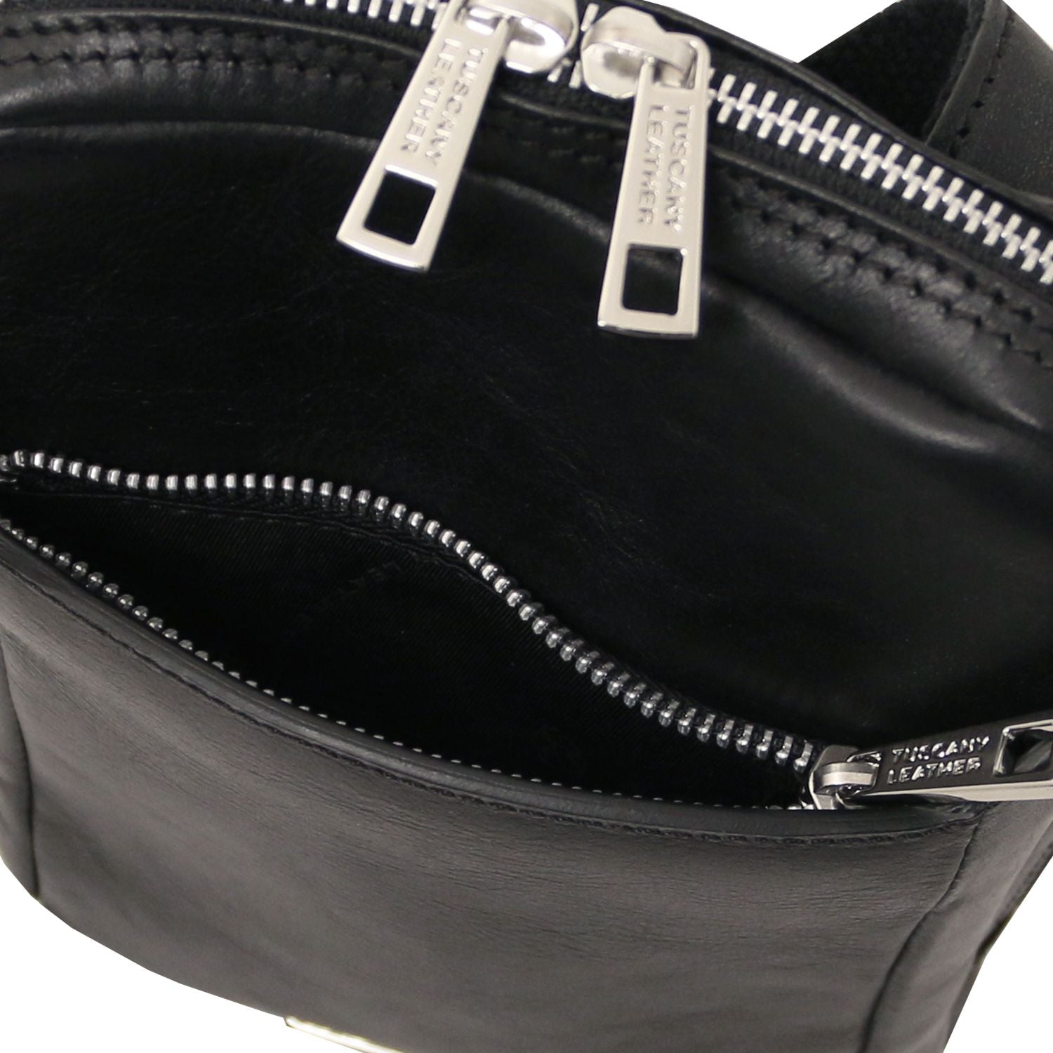 TL142428 – Mark – leren Crossbodytas