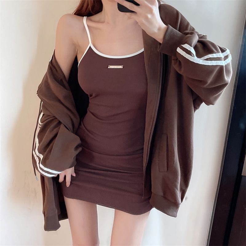 Yupina - Mini-bodyconjurk met spaghettibandjes en capuchon