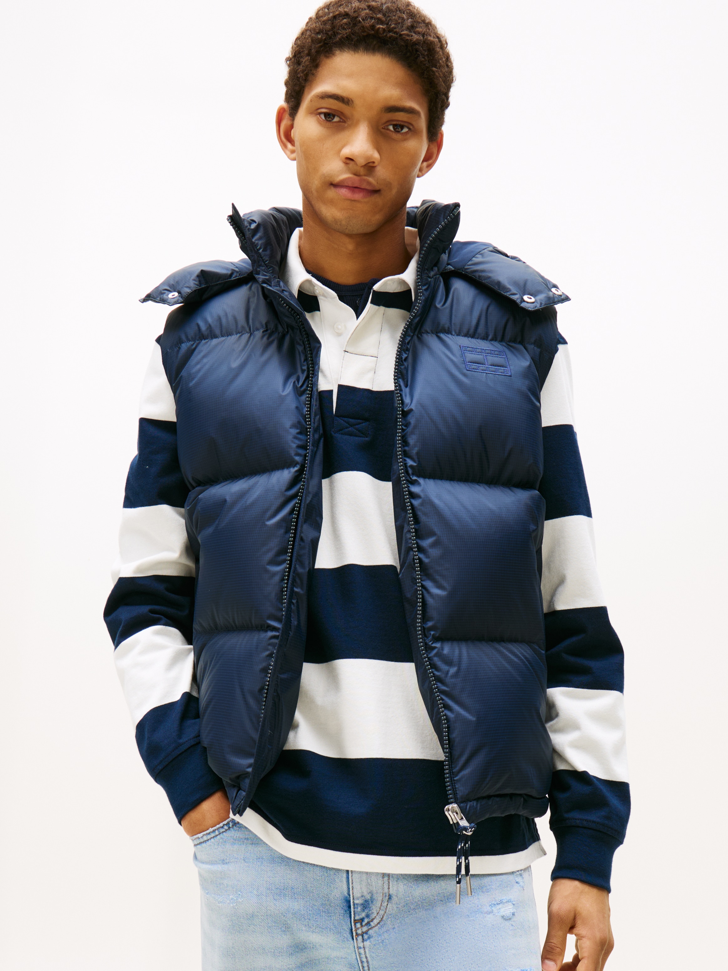 Tommy Jeans Steppweste »ALASKA DOWN VEST« Regular fit mit abnehmbarer Kapuze
