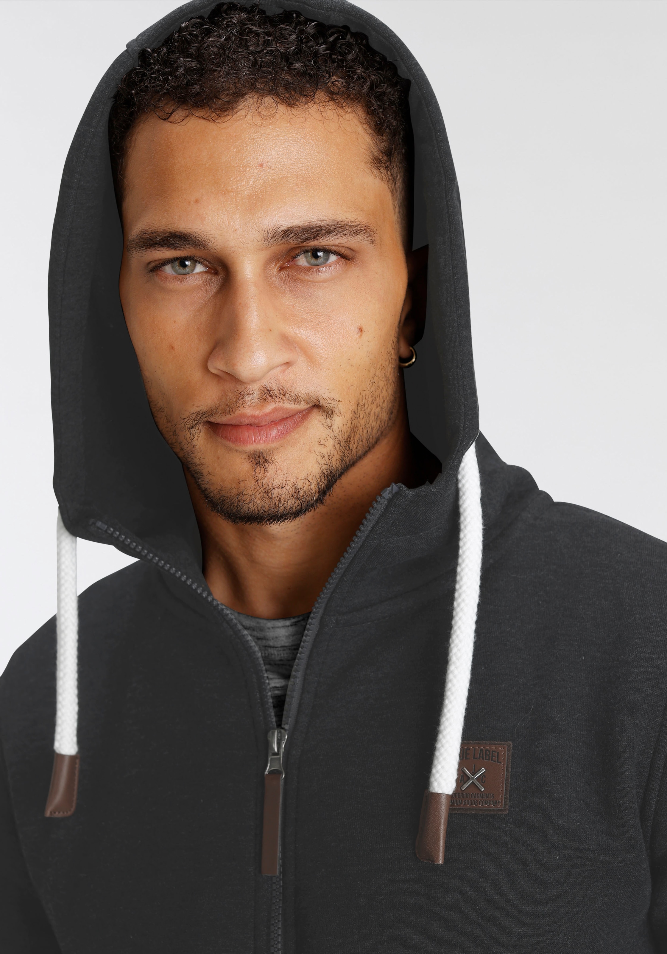 AJC Kapuzensweatjacke , mit Lederappltikationen an den Eingriffstaschen