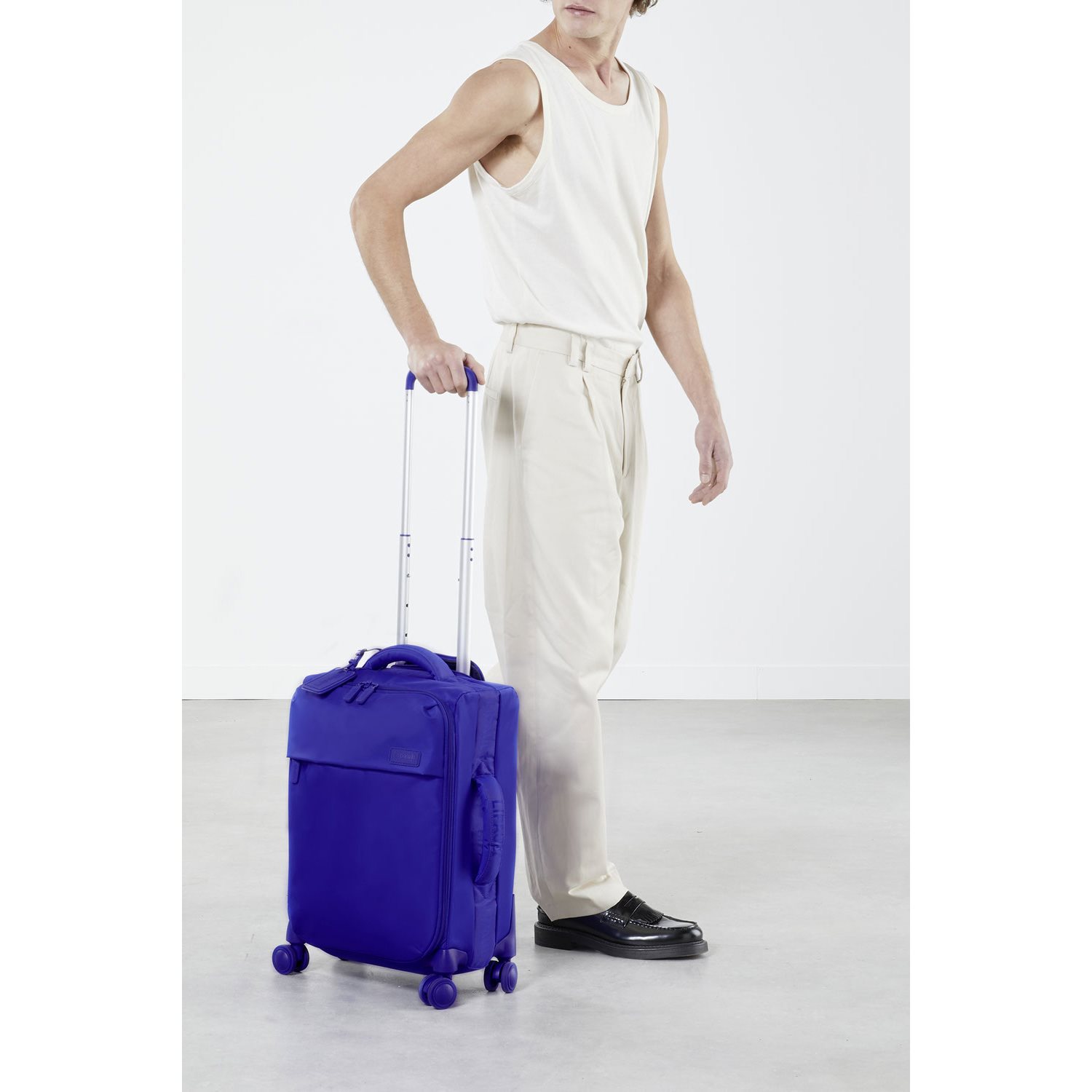 Lipault Plume Cabin Trolley magnetic blue