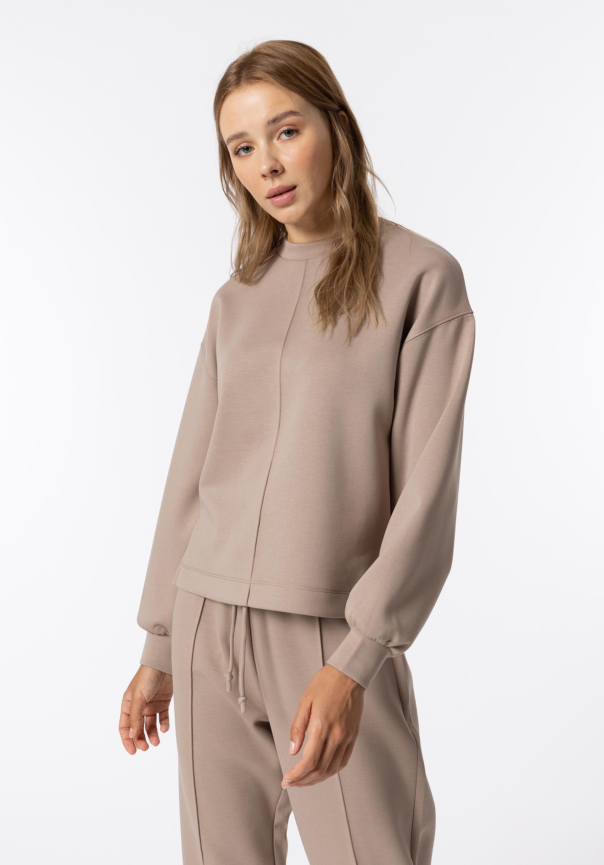 Sweatshirt com Pormenor de Costura