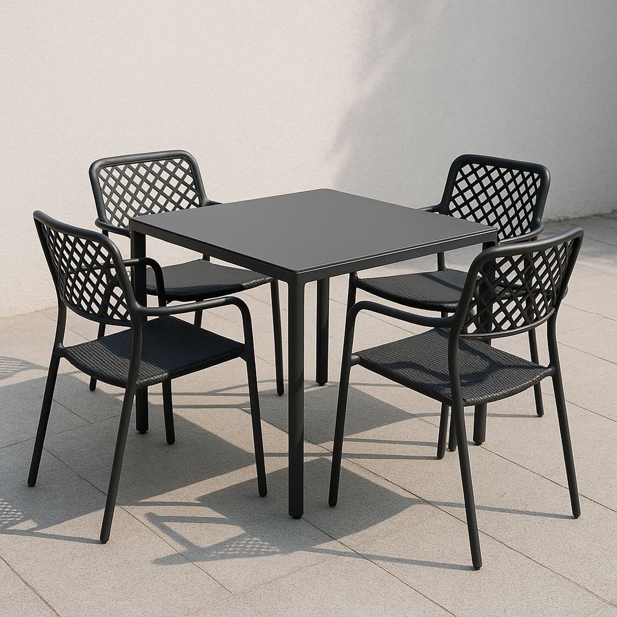 Outdoor Tischset quadratisch Aluminium 80x80 cm Schwarz inklusive 4 Stapelstühle Kunststoff Gitterdesign